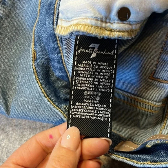 7 for all Mankind, The Ankle Skinny  Lux Vintage. Unique Ankle Detail!! - Picture 12 of 12
